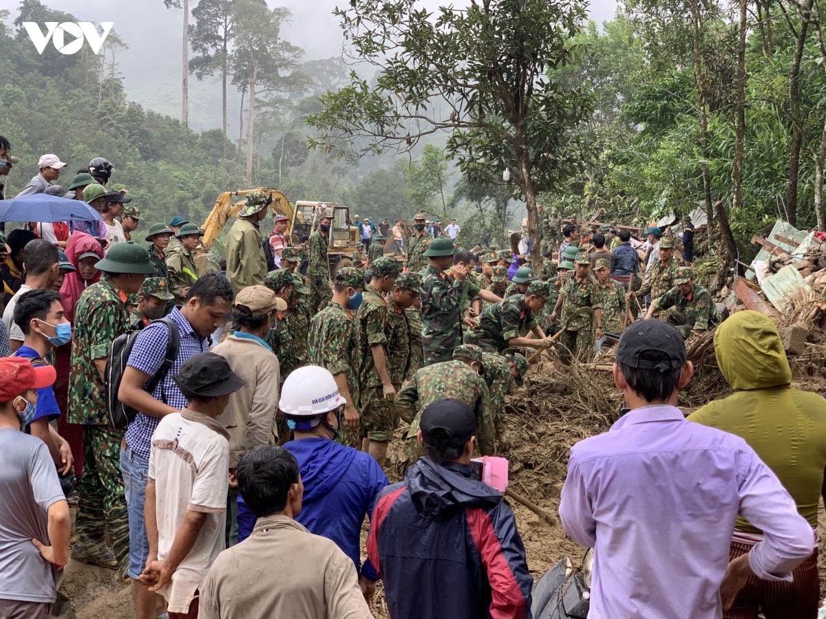 mua lu, sat lo dat o quang nam da lam 44 nguoi chet va mat tich hinh anh 68
