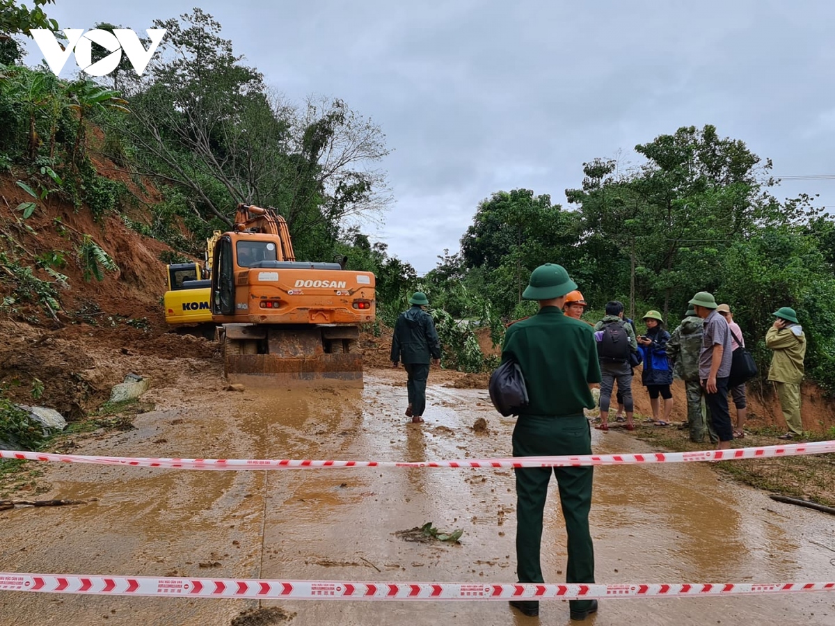 Thượng tướng Phan Văn Giang: Huy động mọi nguồn lực để tìm kiếm cán bộ chiến sĩ mất tích