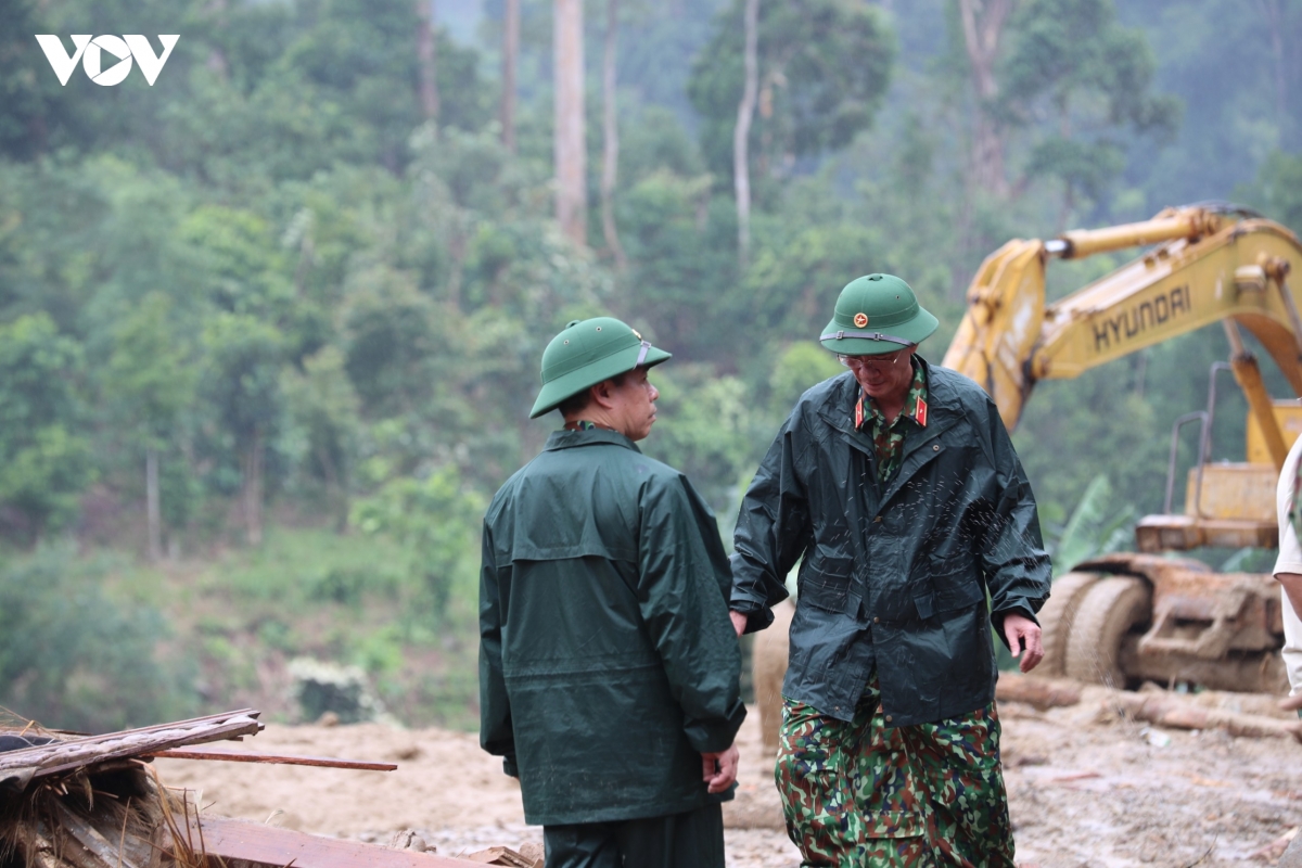 mua lu, sat lo dat o quang nam da lam 44 nguoi chet va mat tich hinh anh 58
