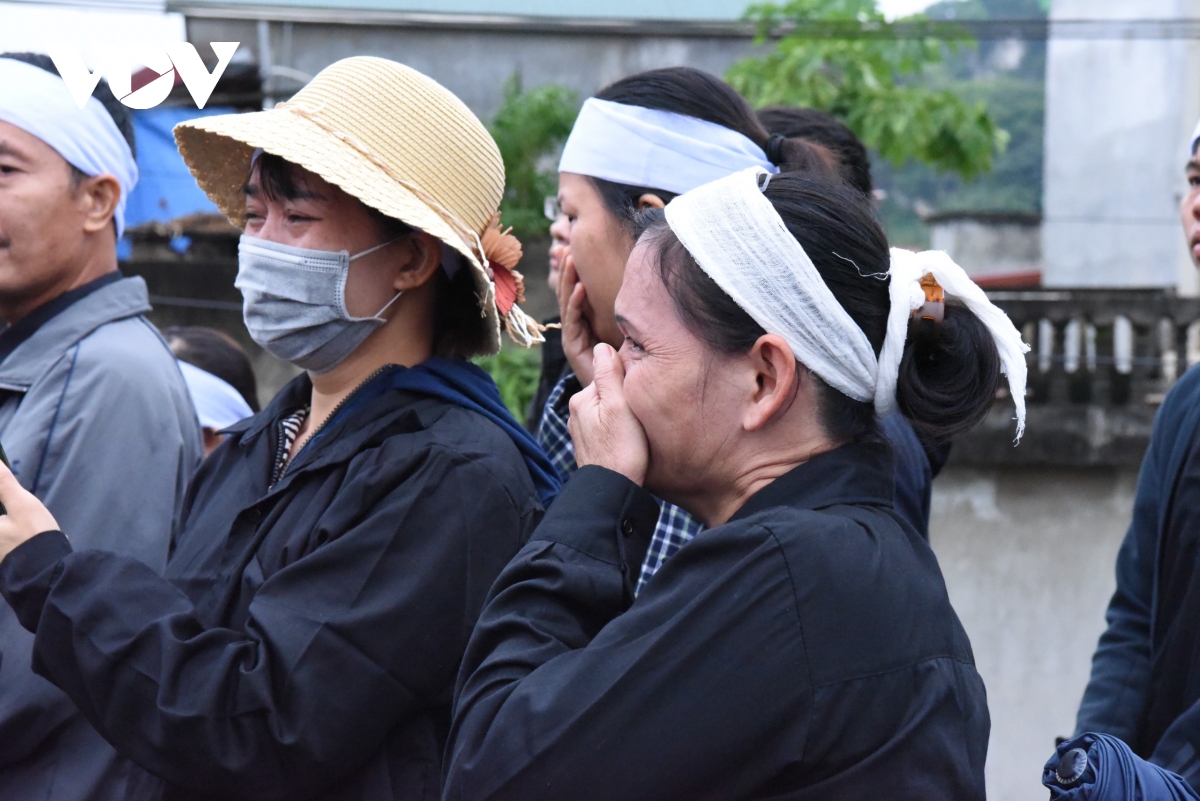 nguoi dan sai son dau xot don thieu tuong nguyen huu hung ve an nghi tai que nha hinh anh 6