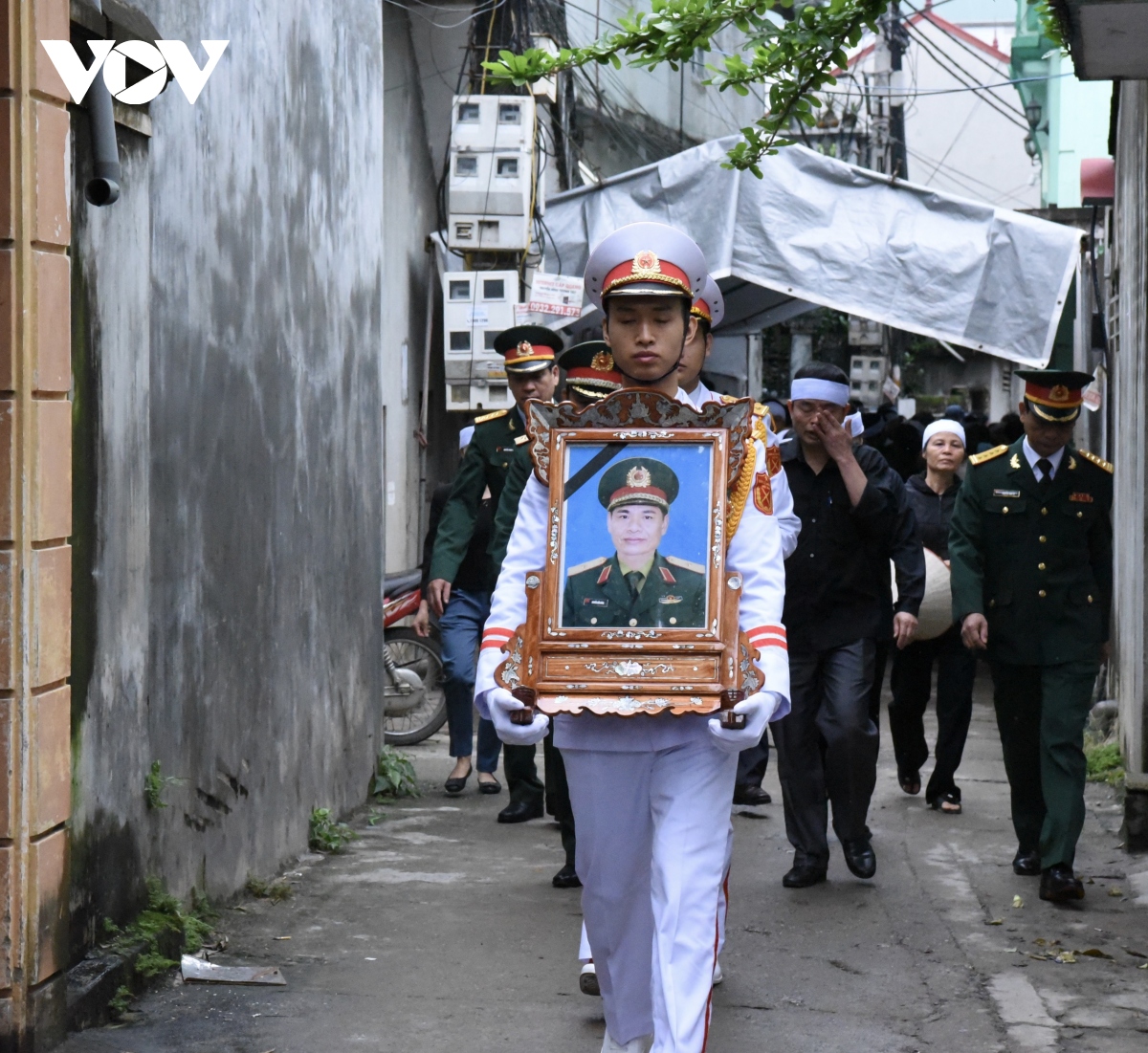 nguoi dan sai son dau xot don thieu tuong nguyen huu hung ve an nghi tai que nha hinh anh 7