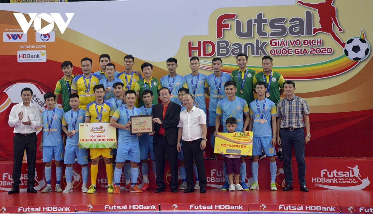 toan canh le be mac giai futsal hdbank vDqg 2020 hinh anh 6