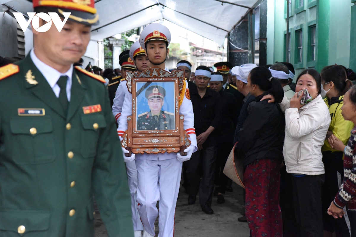 nguoi dan sai son dau xot don thieu tuong nguyen huu hung ve an nghi tai que nha hinh anh 8