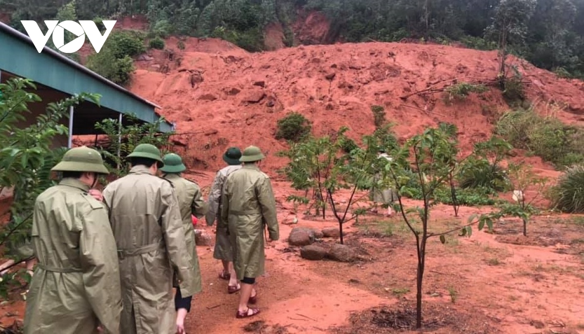 mua lon nhieu ho, thuy dien o ha tinh thong bao xa lu hinh anh 2