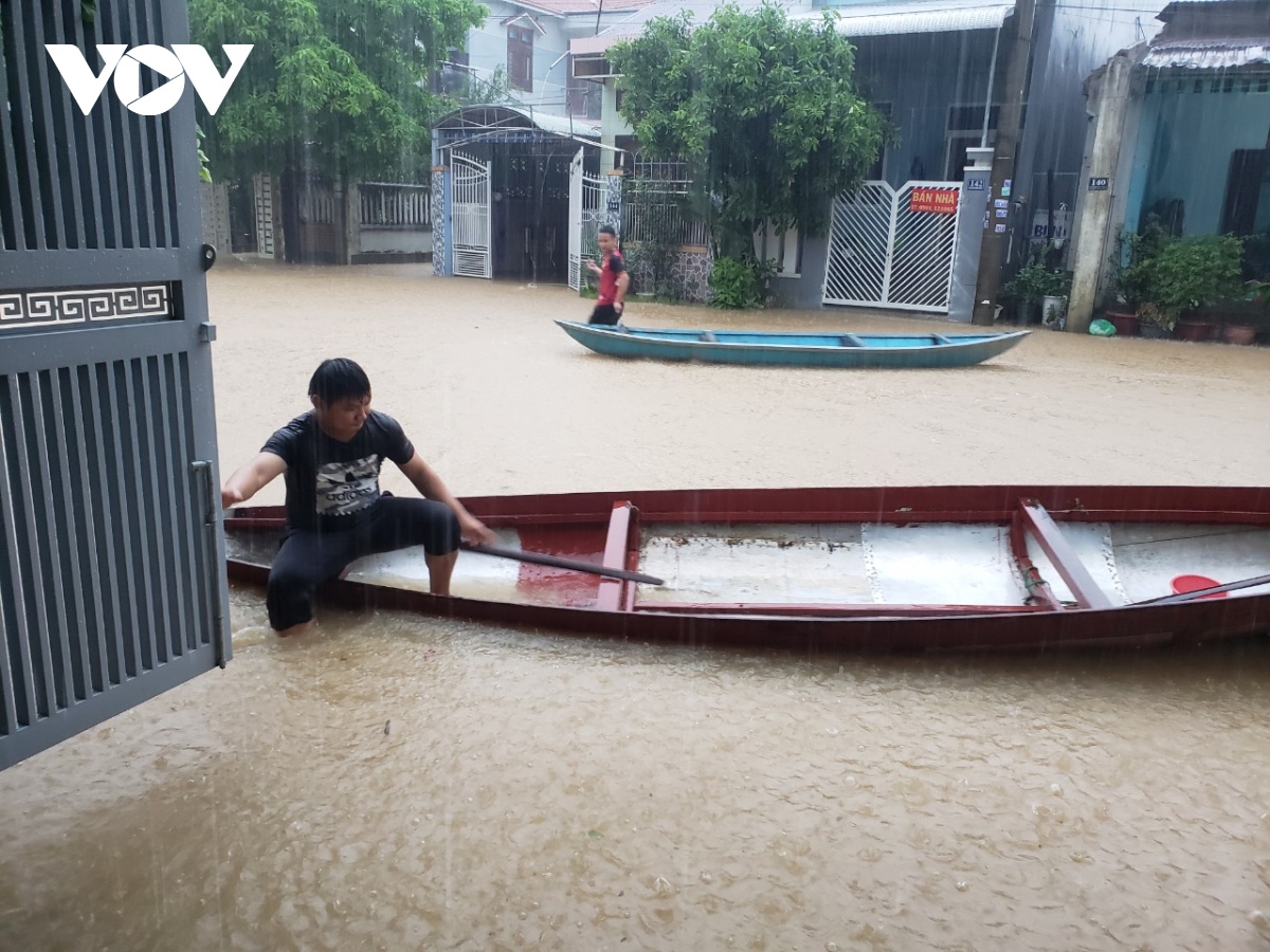 mua lon, hang tram ho dan o quang nam bi ngap sau hinh anh 1