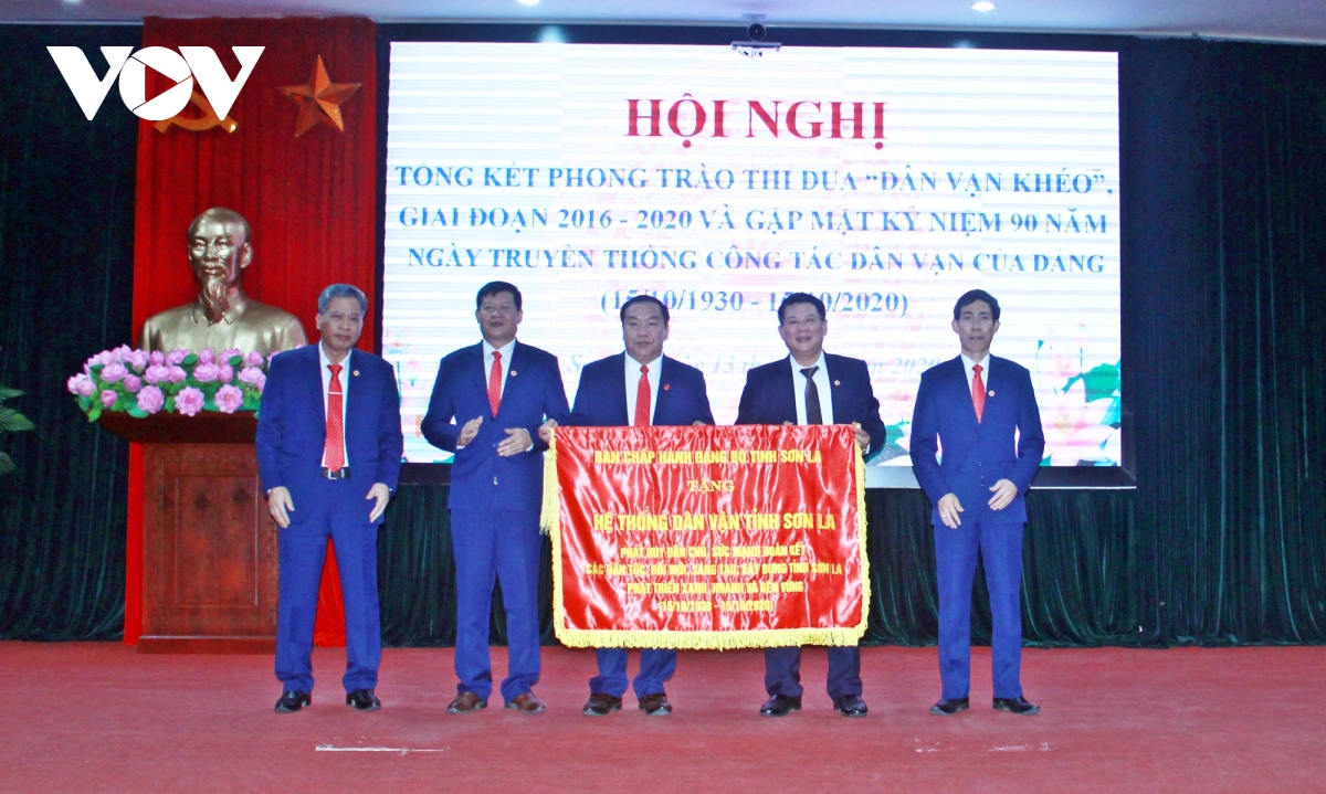 son la co hon 2.700 mo hinh dan van kheo tren cac linh vuc hinh anh 1