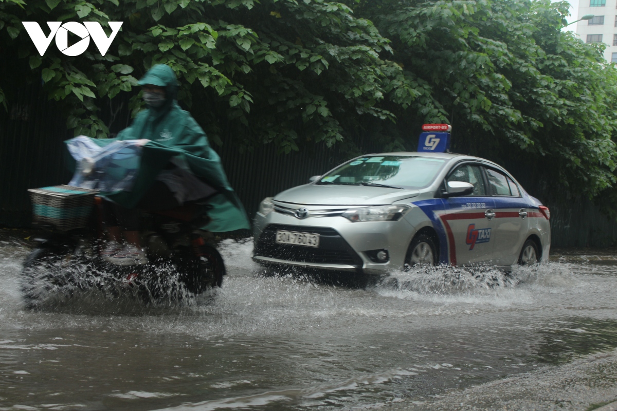 Duong pho thu do ha noi tac nghen nhu nem vao gio tan tam hinh anh 19