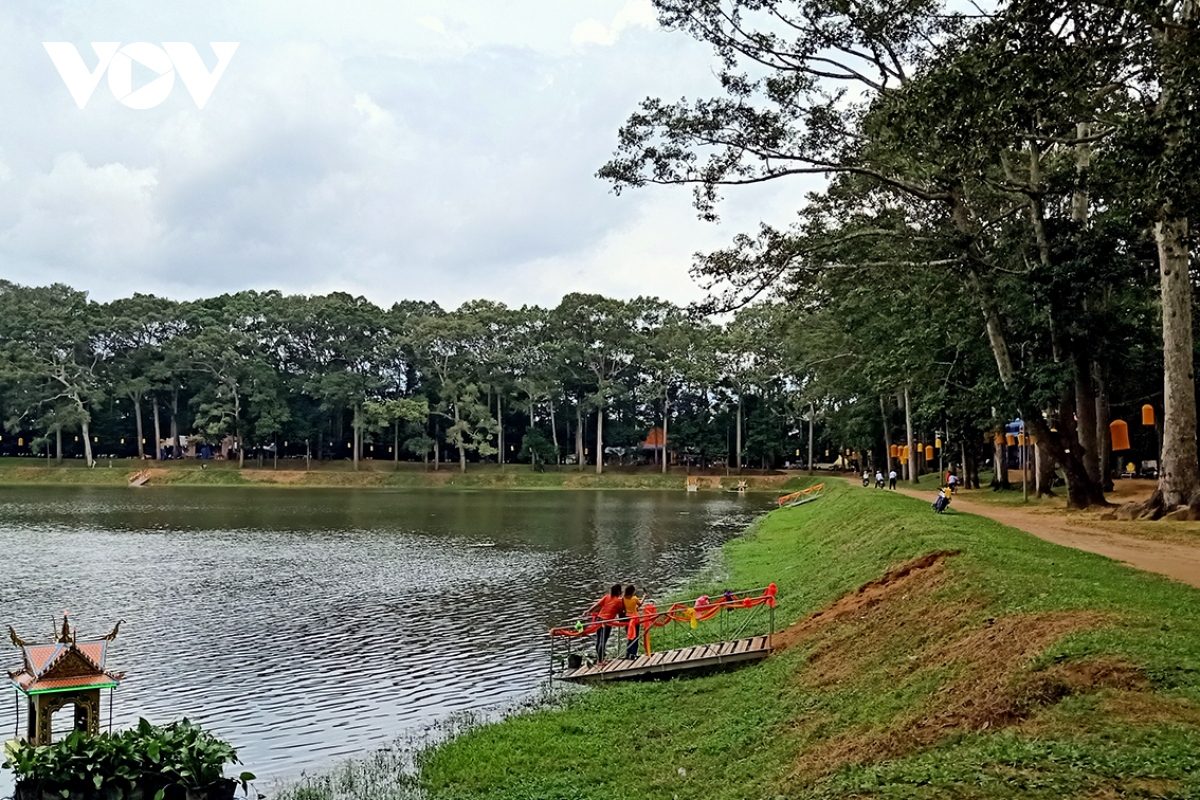 trà vinh quan tâm bảo tồn nét đặc trưng của lễ hội ok om bok đồng bào khmer hình ảnh 1 tra vinh quan tam bao ton net dac trung cua le hoi ok om bok dong bao khmer hinh anh 1
