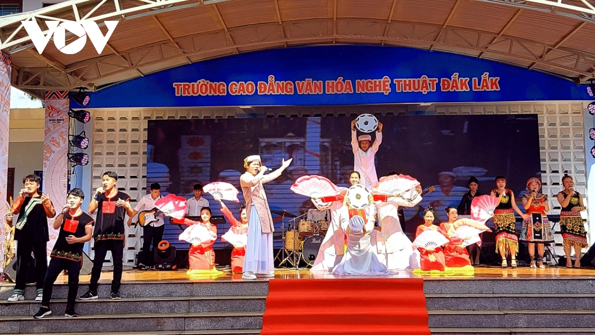 Dak Lak hosts Vietnam-Indonesia cultural contest