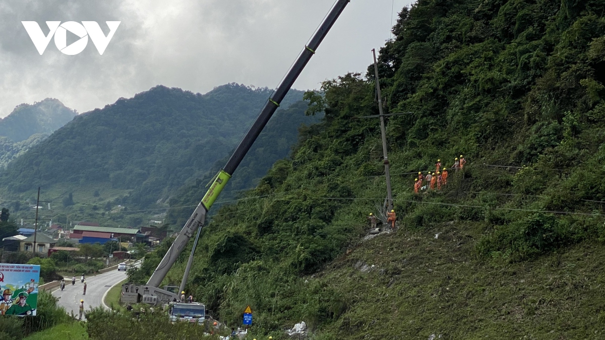 Da lan gay cot duong day 110kv tai son la hinh anh 2