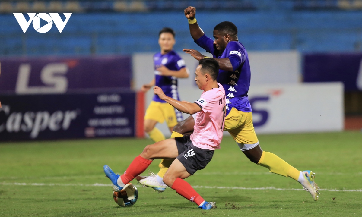 van quyet toa sang, ha noi fc danh bai ha tinh de thoi lua vao viettel hinh anh 11