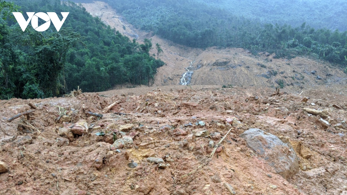 mua lon, kho ng the mo du o ng va o hie n truong thu y die n ra o tra ng 3 hinh anh 4