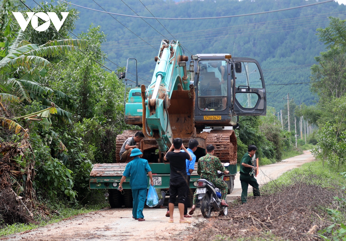 khẩn trương hành quân vào cứu hộ nạn nhân ở thuỷ điện rào trăng 3 hình ảnh 13 khan truong hanh quan vao cuu ho nan nhan o thuy dien rao trang 3 hinh anh 13