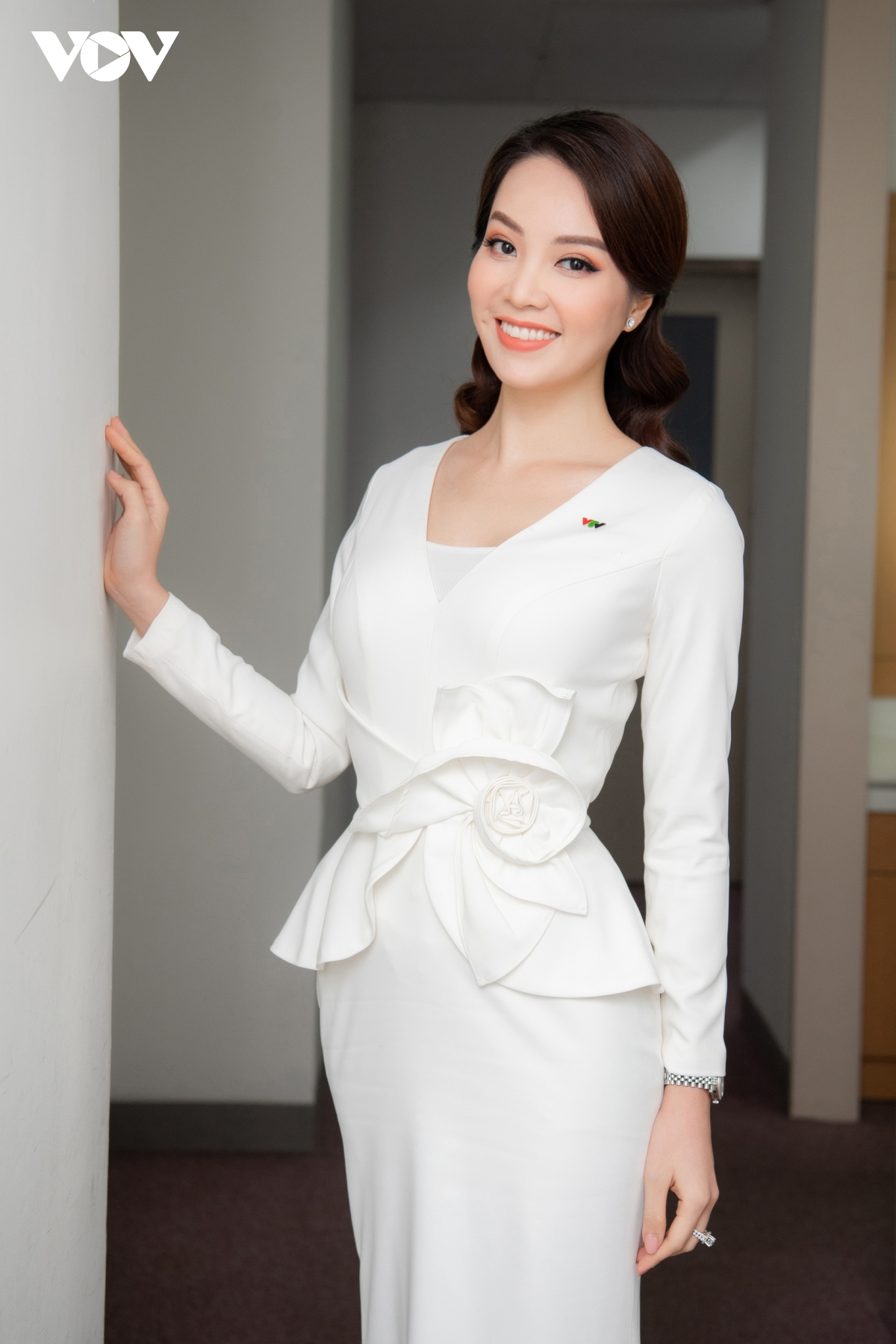 Á hậu thụy vân lên sóng đập tan tin đồn nghỉ việc ở vtv hình ảnh 12 A hau thuy van len song dap tan tin don nghi viec o vtv hinh anh 12