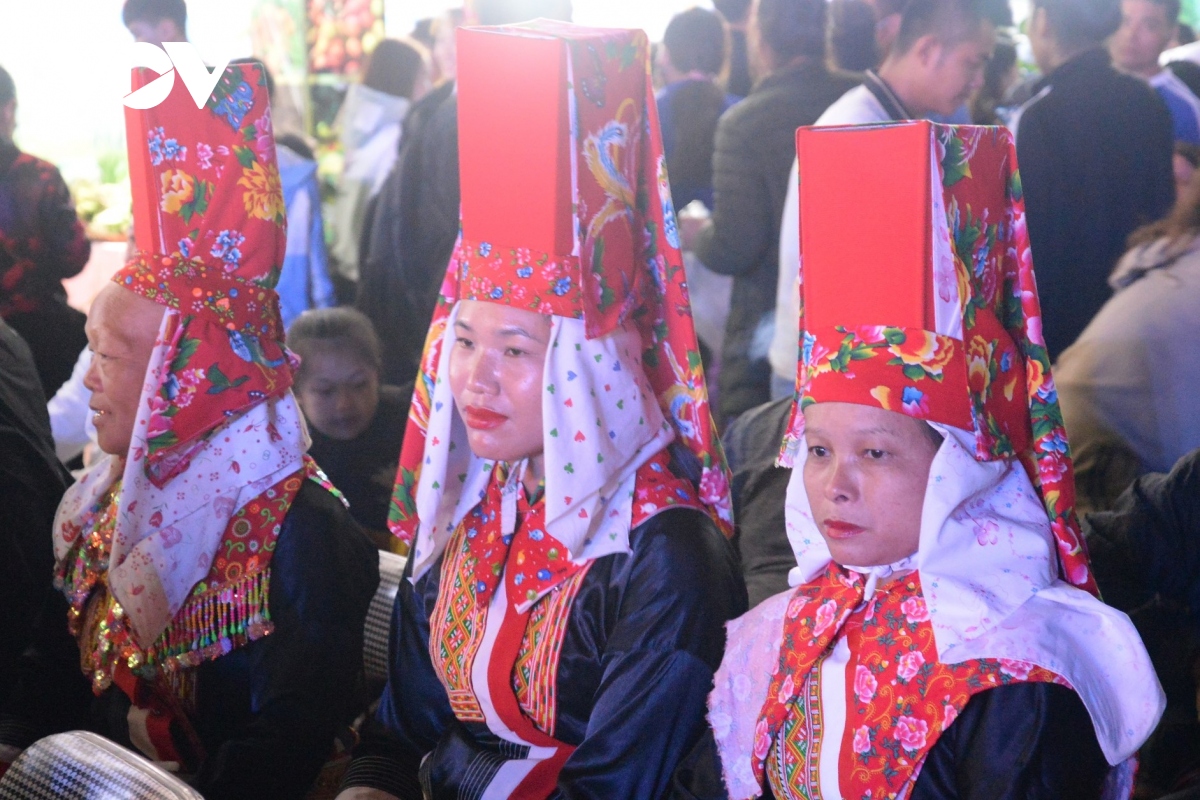 ruc ro da sac mau van hoa dat va nguoi Dong bac, quang ninh hinh anh 7