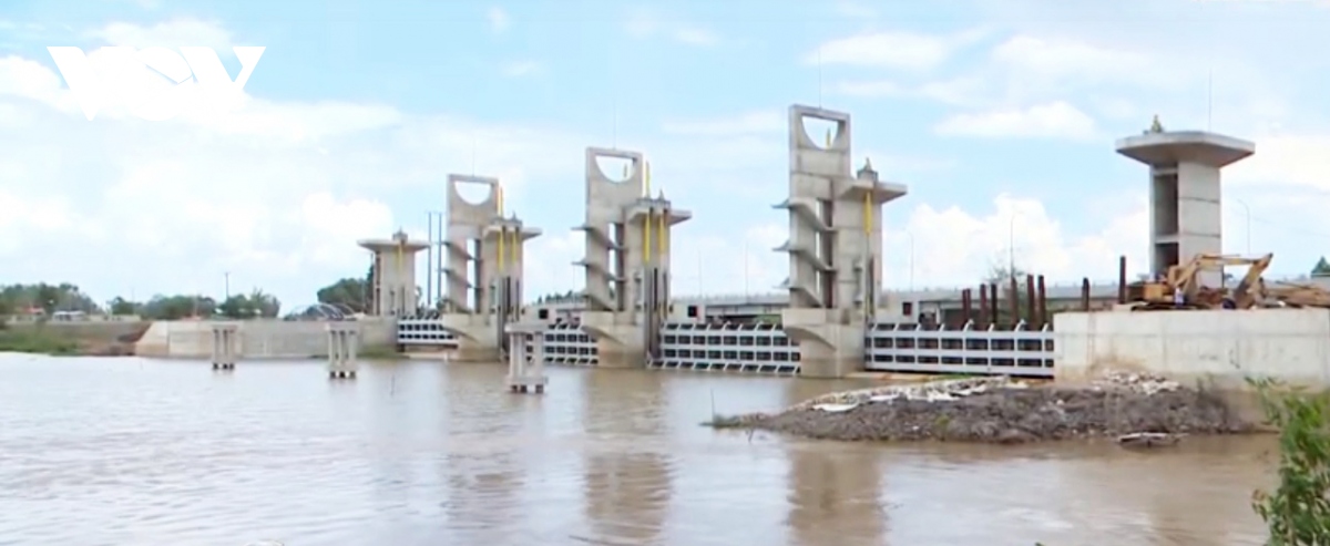 an giang van hanh xa lu cong tra su de kiem soat lu vung tu giac long xuyen hinh anh 2