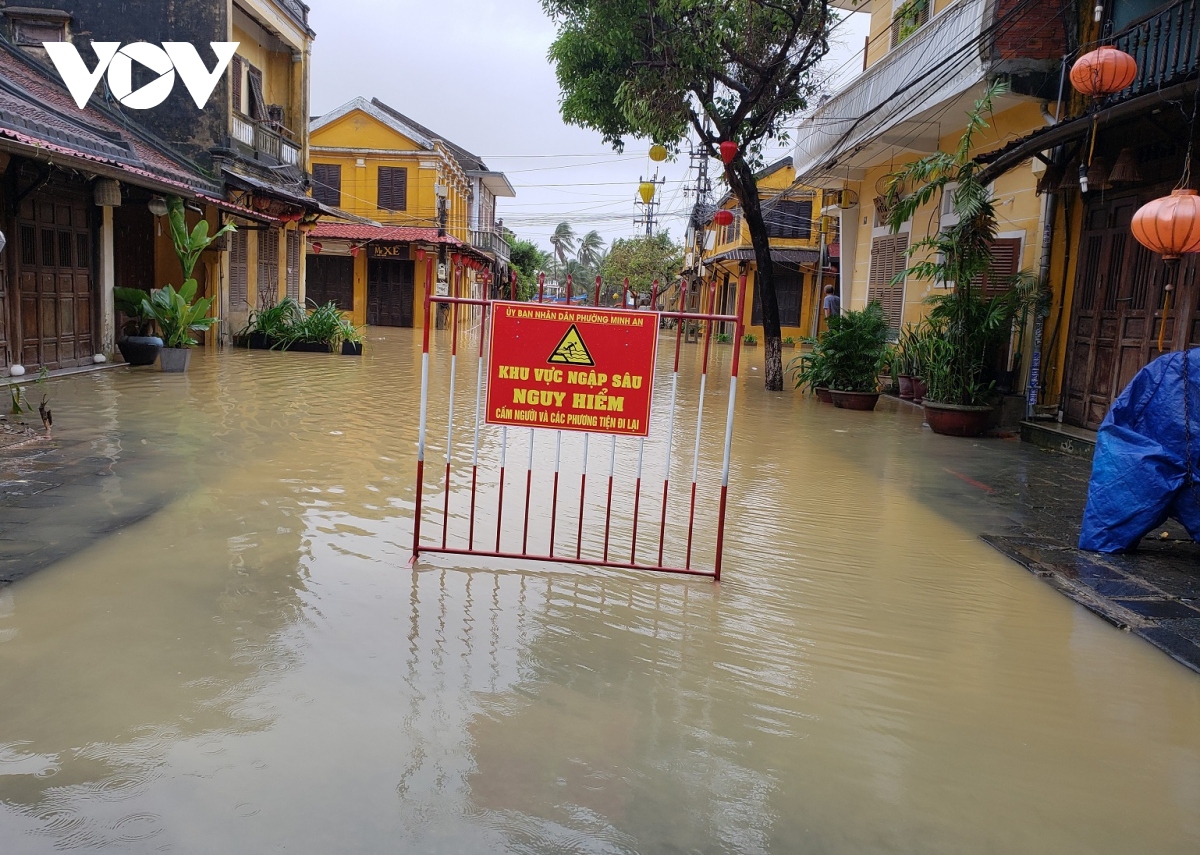 bac trung bo ngap tro lai, trung trung bo sat lo dat, nam trung bo hung xa lu hinh anh 3