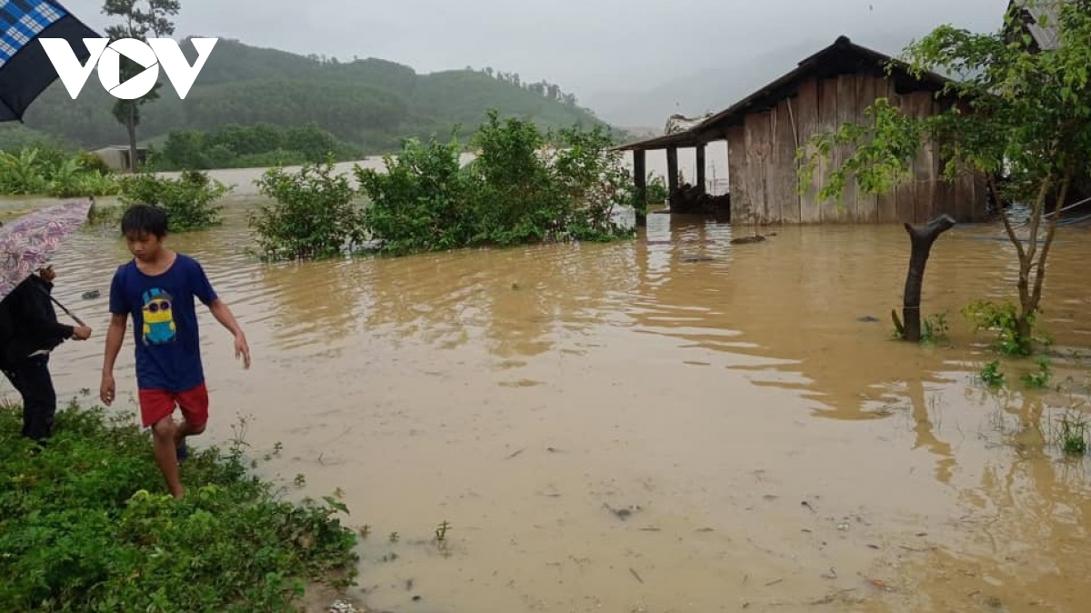 Những hình ảnh từ tâm điểm ngập lụt Krông Pách thượng | VOV.VN