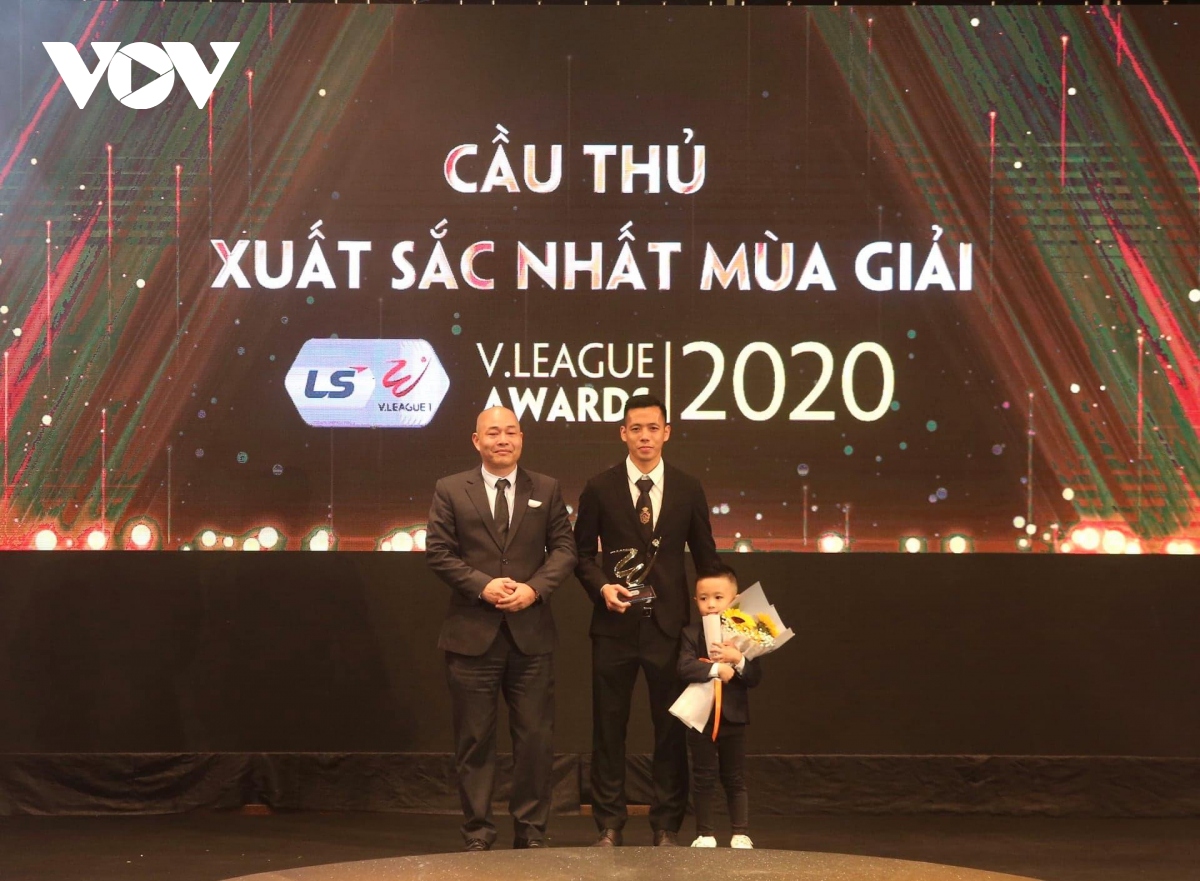 toan canh le trao giai v-league awards 2020 hinh anh 1