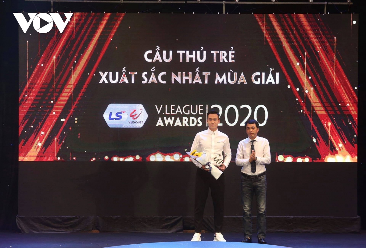 toan canh le trao giai v-league awards 2020 hinh anh 3