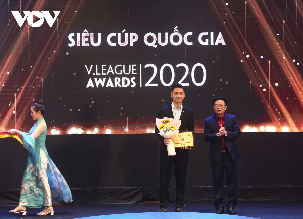 toan canh le trao giai v-league awards 2020 hinh anh 8
