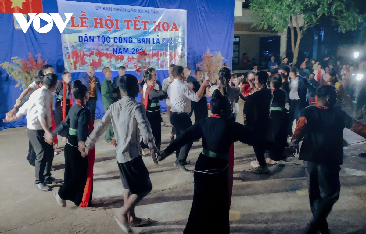 về biên giới lả chà vui tết hoa cùng đồng bào dân tộc cống hình ảnh 17 ve bien gioi la cha vui tet hoa cung dong bao dan toc cong hinh anh 17
