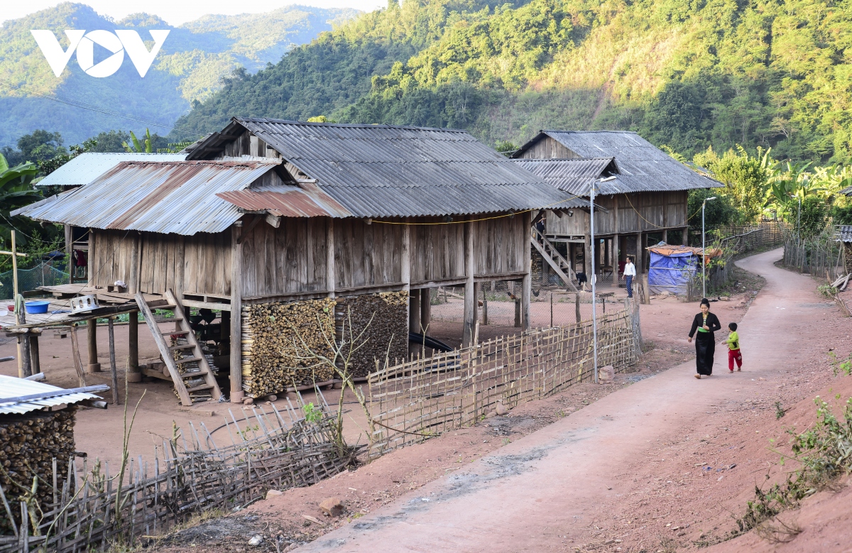 về biên giới lả chà vui tết hoa cùng đồng bào dân tộc cống hình ảnh 3 ve bien gioi la cha vui tet hoa cung dong bao dan toc cong hinh anh 3