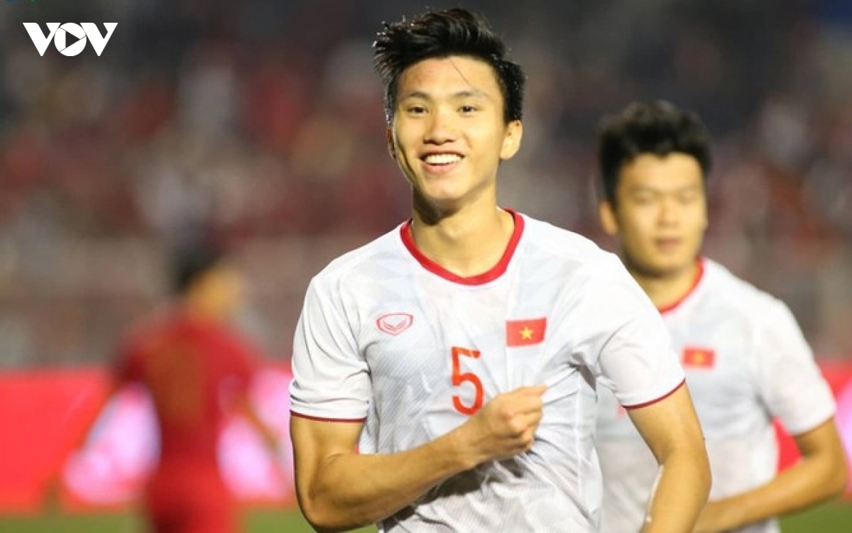 Doan van hau gia nhap clb cong an ha noi hinh anh 1