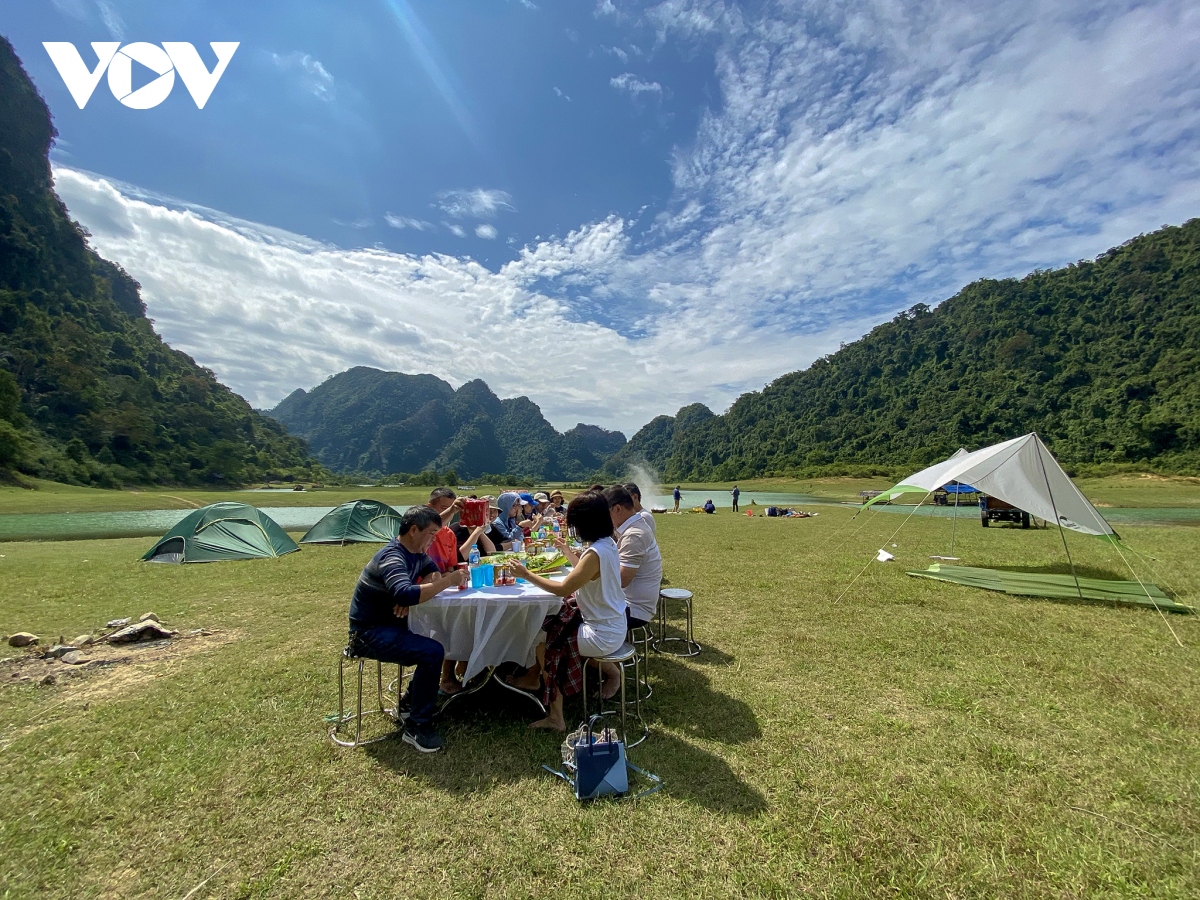 kham pha thao nguyen xanh huu lien binh yen, dep la ngay gan ha noi hinh anh 2