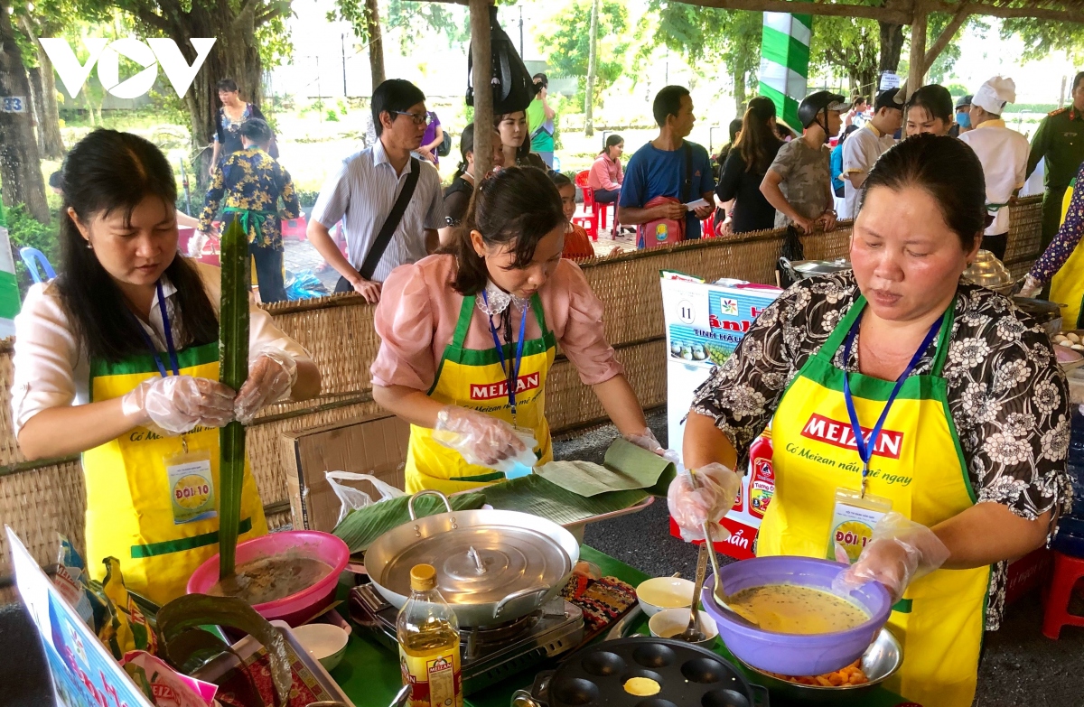 huong vi nam bo tai hoi thi banh dan gian hau giang hinh anh 2