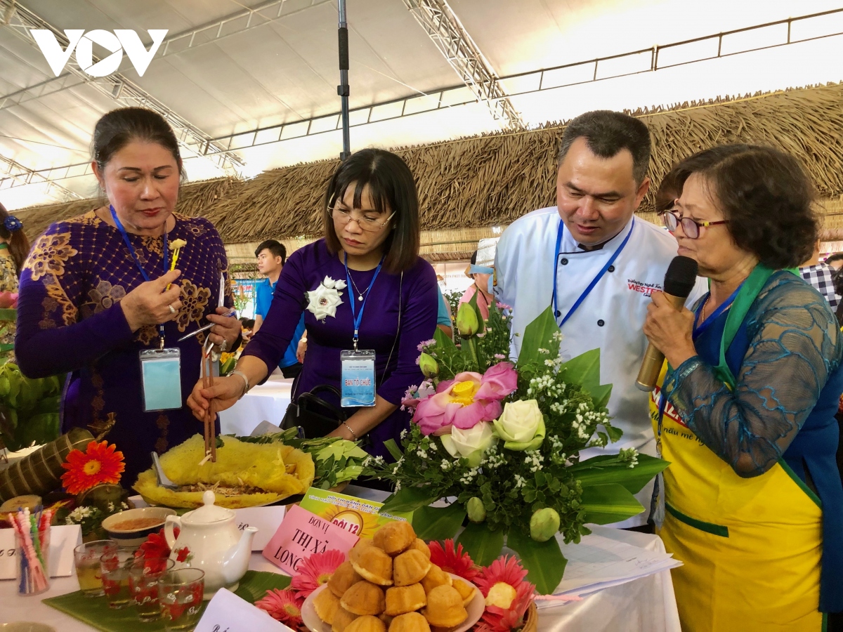 huong vi nam bo tai hoi thi banh dan gian hau giang hinh anh 8