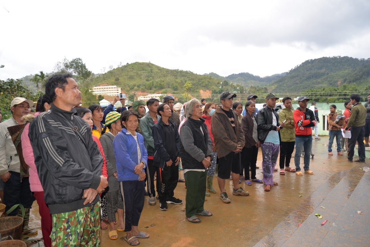 vov mien trung dem yeu thuong den huyen bien gioi tay giang, quang nam hinh anh 3