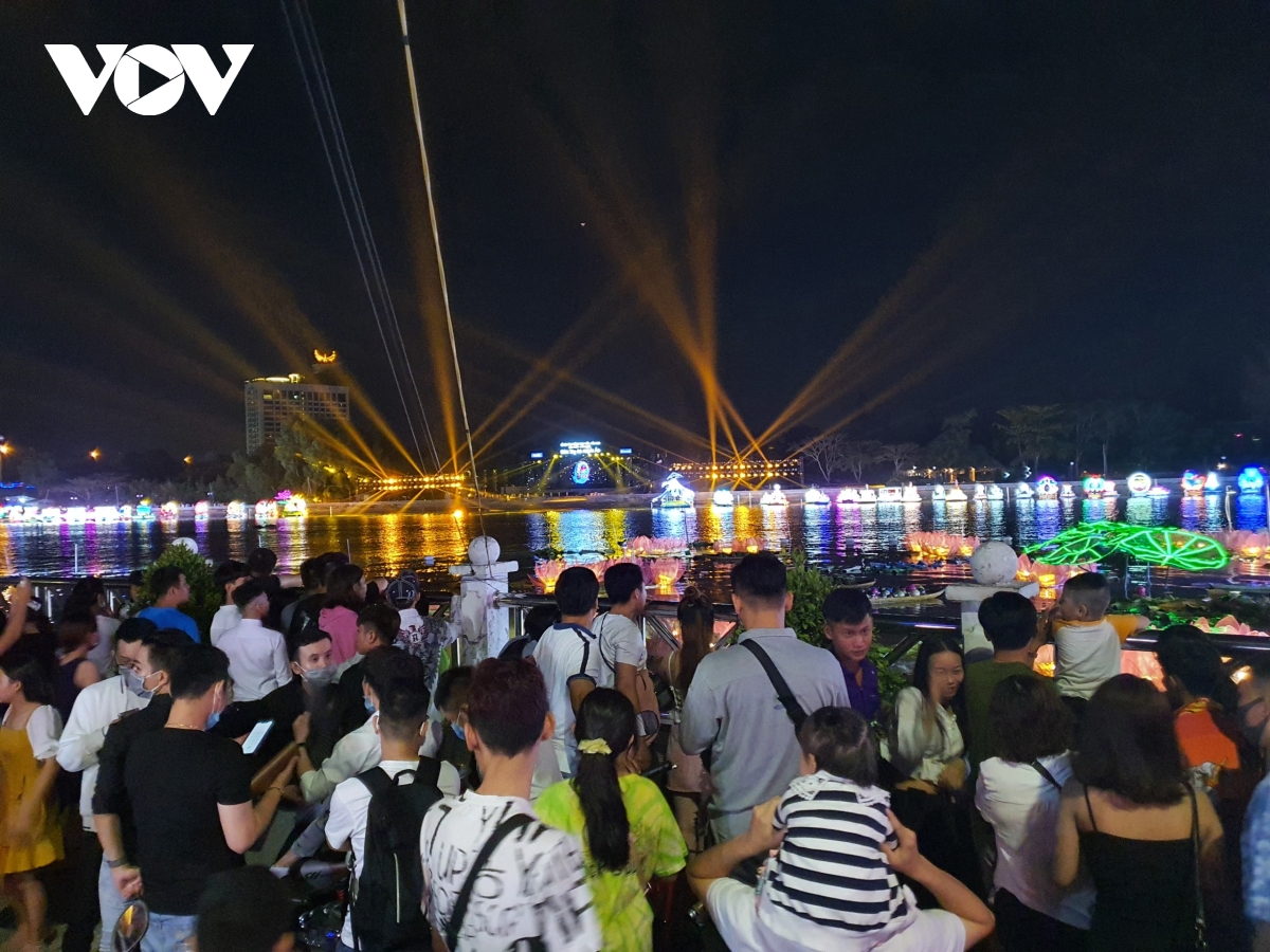 bế mạc ngày hội du lịch Đêm hoa đăng ninh kiều, cần thơ năm 2020 hình ảnh 3 be mac ngay hoi du lich Dem hoa dang ninh kieu, can tho nam 2020 hinh anh 3