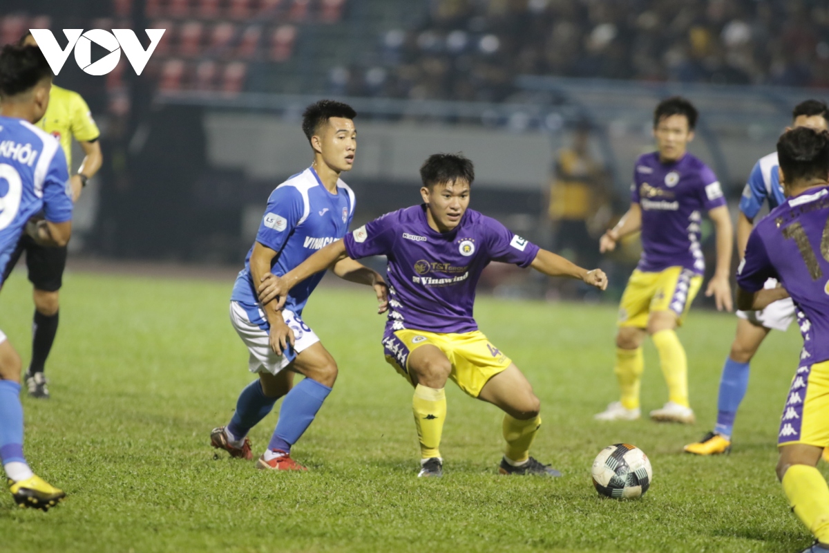 nhung cau thu buoc ra anh sang o v-league 2020 hinh anh 6