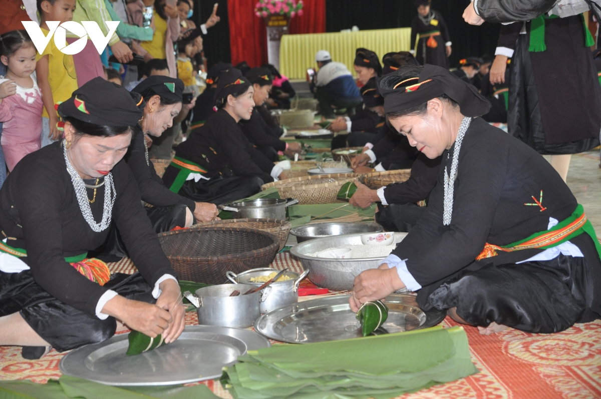 tung bung ngay hoi cua dong bao tay muong lai hinh anh 11