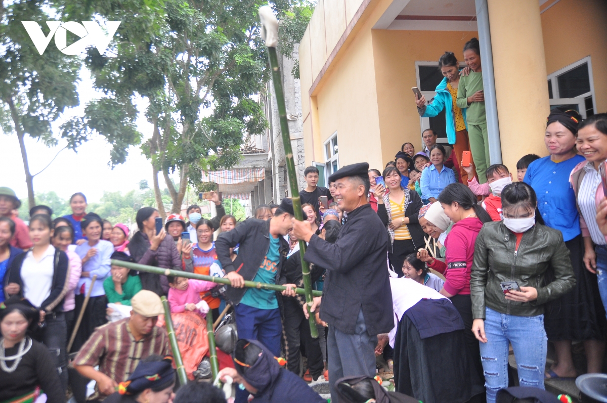 tung bung ngay hoi cua dong bao tay muong lai hinh anh 13