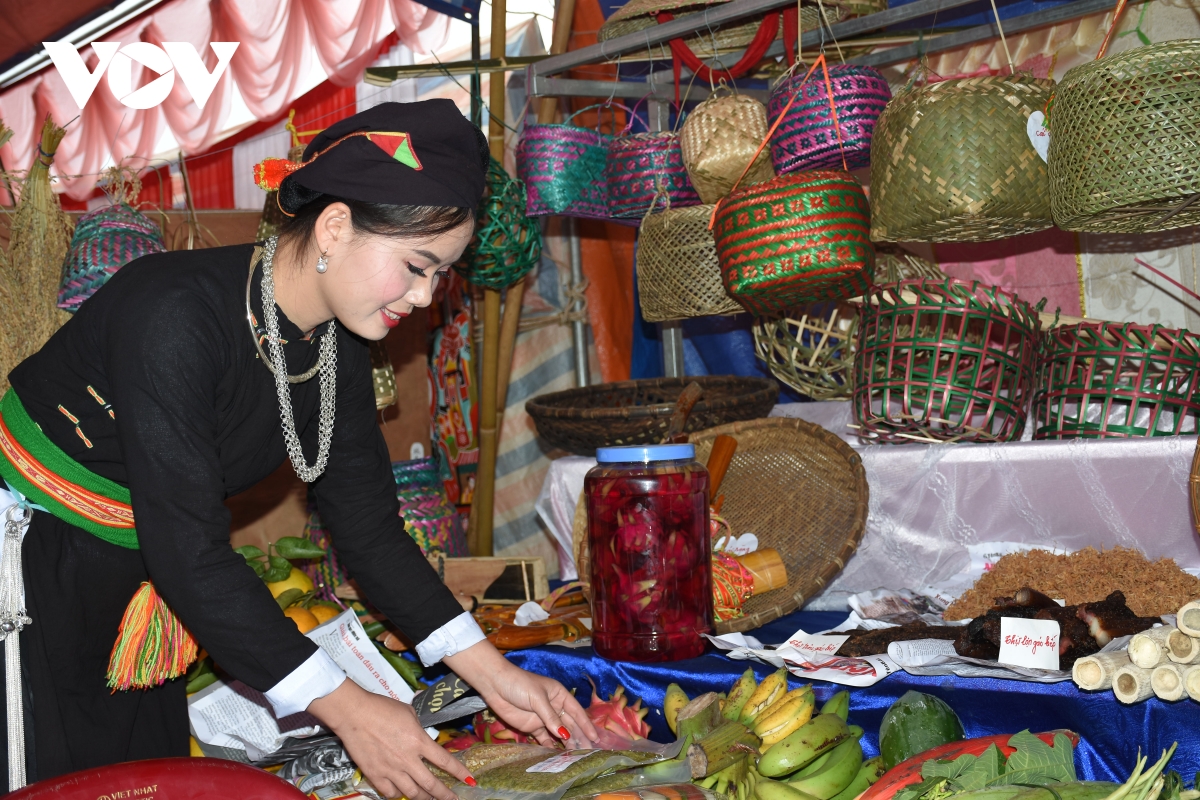 tung bung ngay hoi cua dong bao tay muong lai hinh anh 18