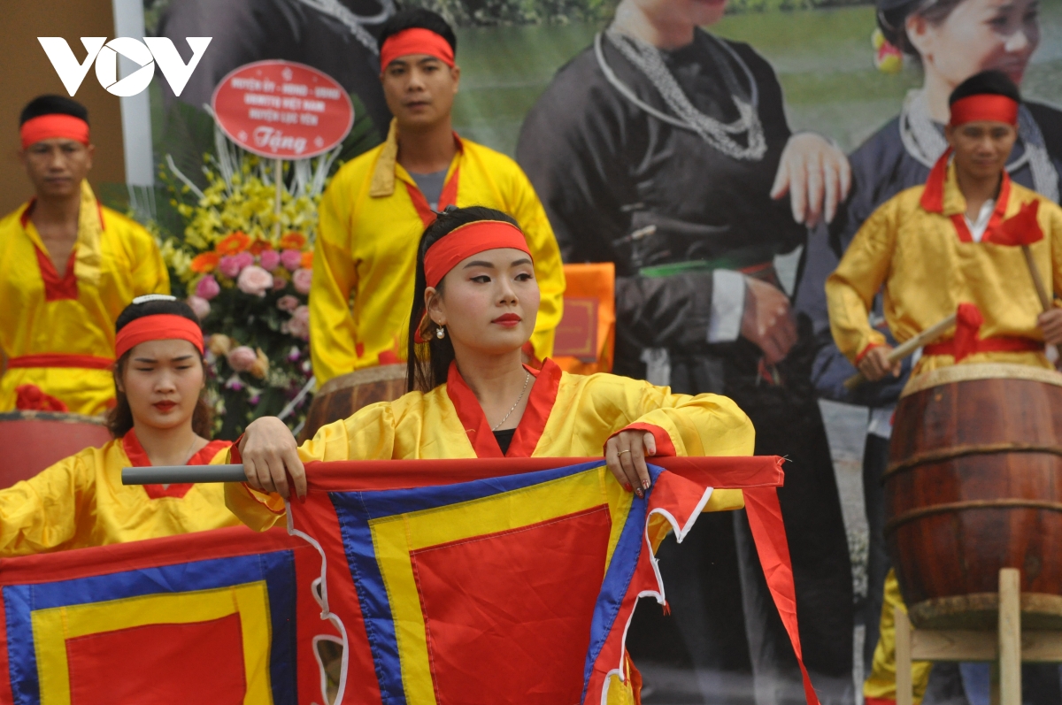 tung bung ngay hoi cua dong bao tay muong lai hinh anh 3