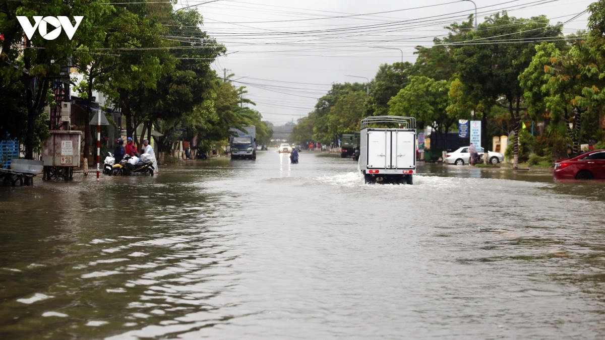 Da nang va nhieu tinh mien trung tang truong kinh te am trong nam 2020 hinh anh 2
