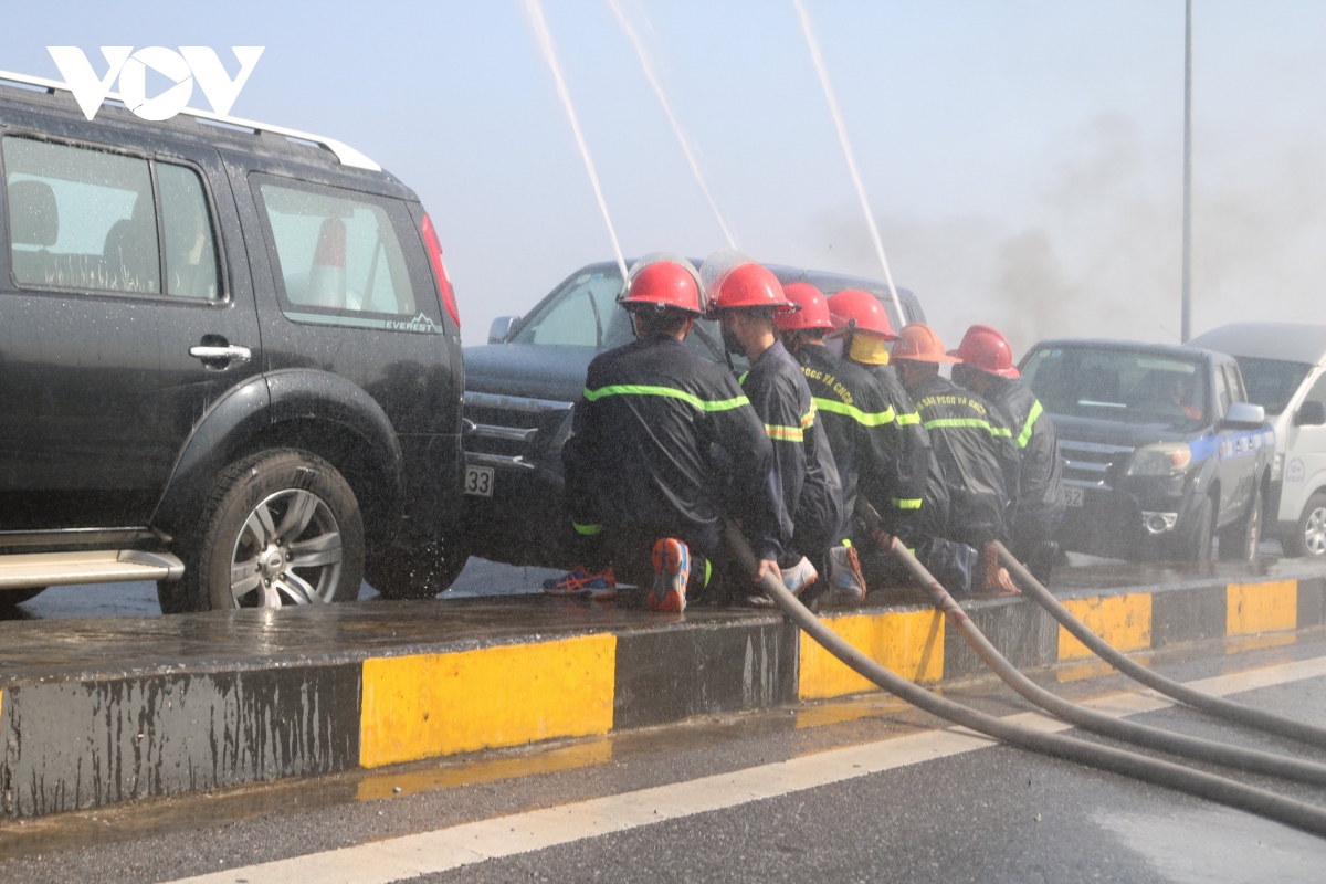 dien tap chong un tac, cuu ho, cuu nan tren cao toc ha noi hai phong hinh anh 7