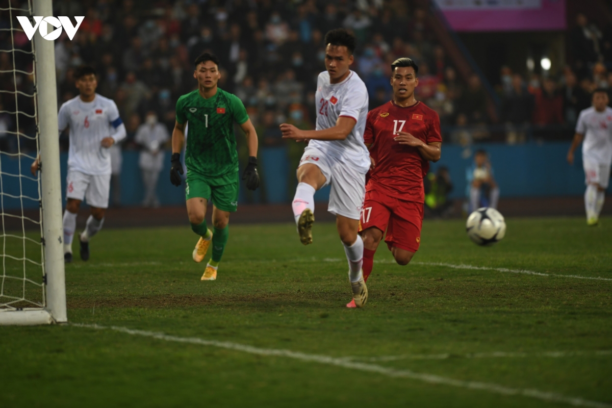 quang hai lap sieu pham, Dt viet nam van bi u22 viet nam cam hoa hinh anh 13