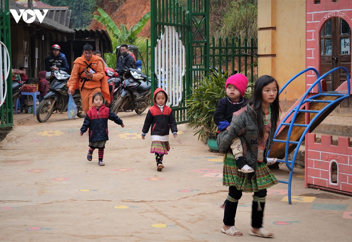Dam bao suc khoe cho hoc sinh vung cao yen bai truoc ret dam, ret hai hinh anh 2