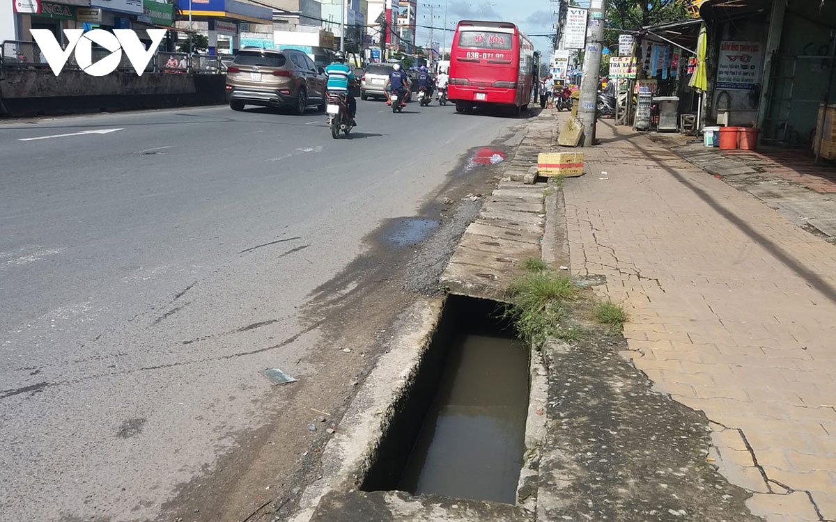 hoan thanh mo rong 4 cay cau tren quoc lo 1, khac phuc un tac giao thong cua ngo mien tay hinh anh 2