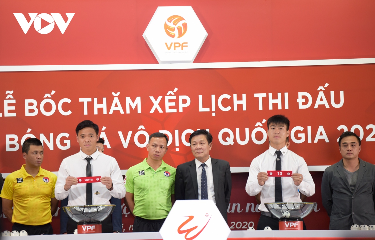 ha noi fc va hagl gap kho ngay o tran ra quan v-league 2021 hinh anh 1