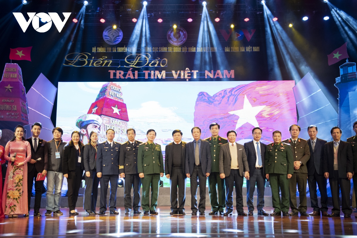 chuong trinh nghe thuat bien, dao trai tim viet nam 2020 khoi day long yeu bien, dao hinh anh 10