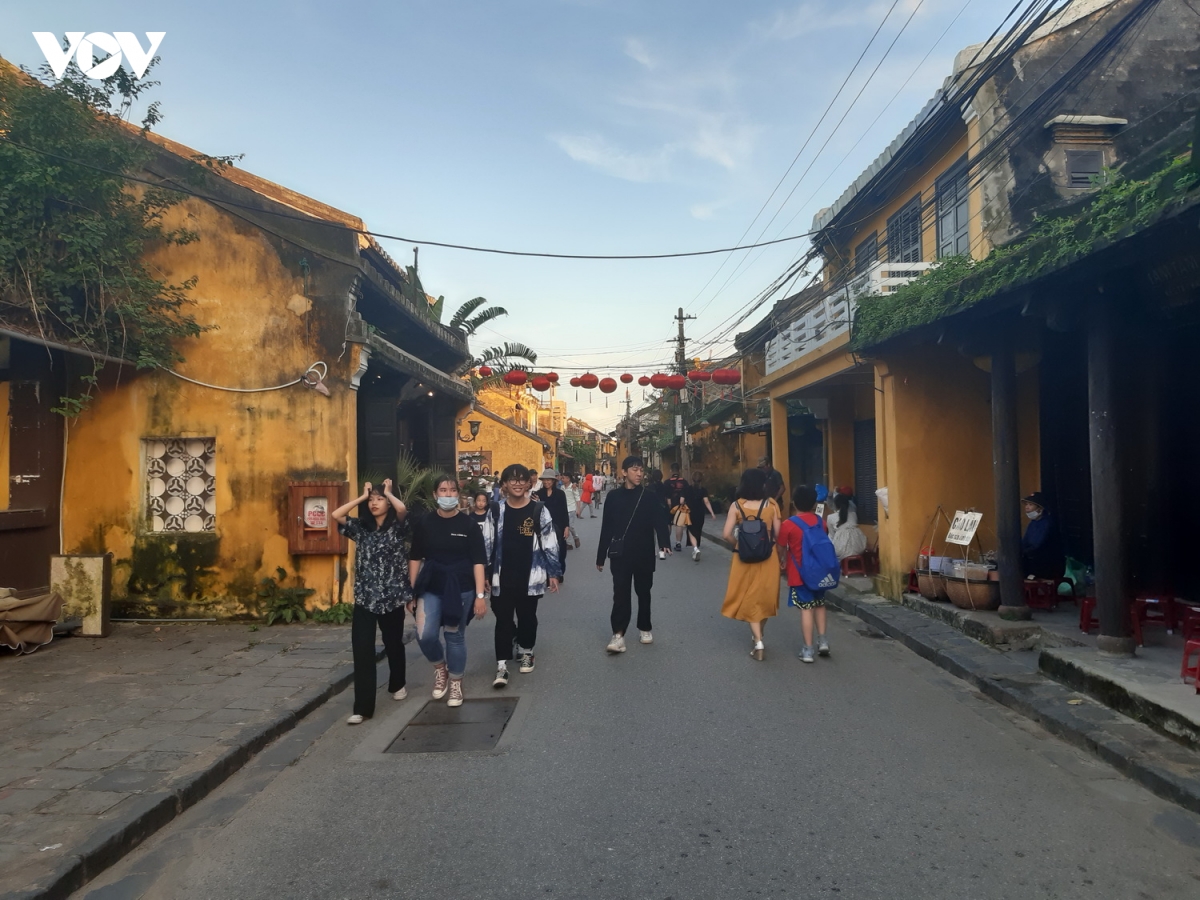  tha p sa ng ho i an cha o na m mo i 2021, phu c ho i du li ch sau covid-19 hinh anh 2