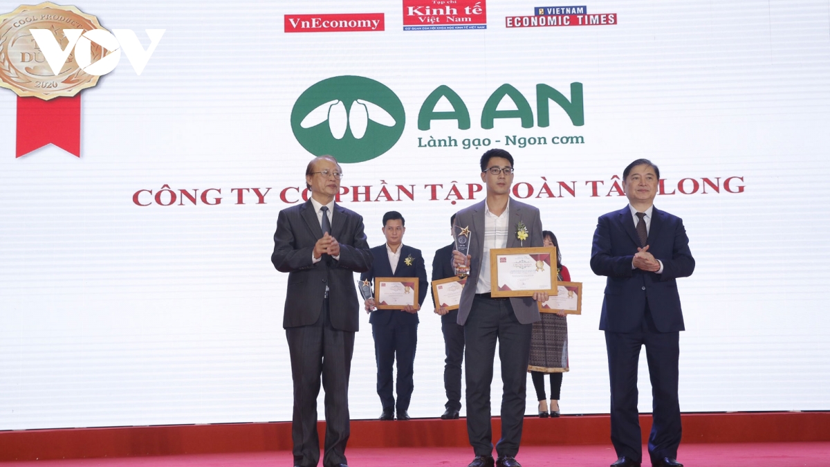 Vinh danh 100 sản phẩm, dịch vụ tin dùng năm 2020