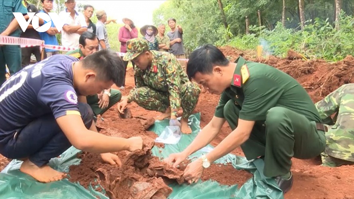 truy dieu, an tang 58 hai cot liet si cat boc tai benh xa o binh phuoc hinh anh 1