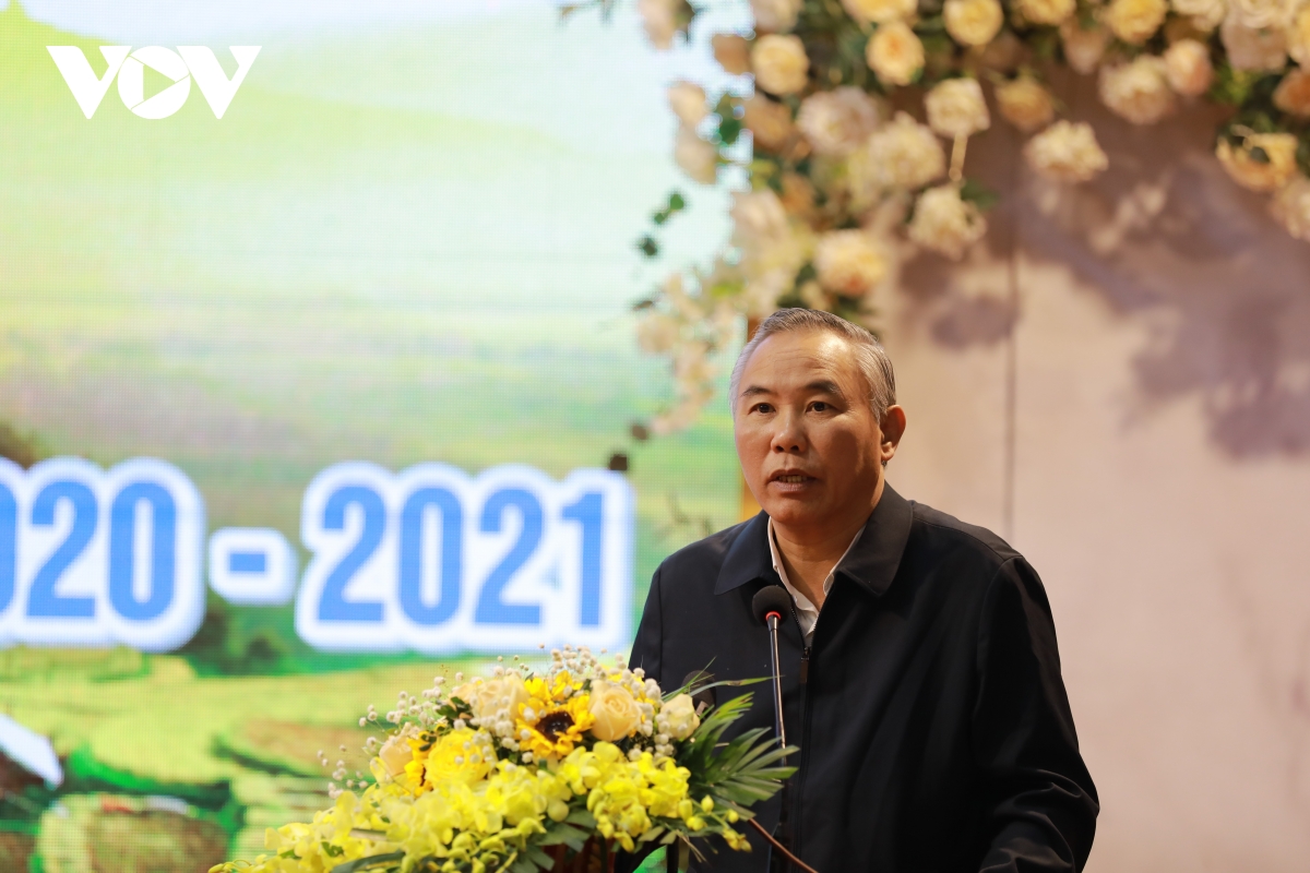 phòng chống đói, rét vật nuôi không để mất bò mới lo làm chuồng hình ảnh 2 phong chong doi, ret vat nuoi khong de mat bo moi lo lam chuong hinh anh 2