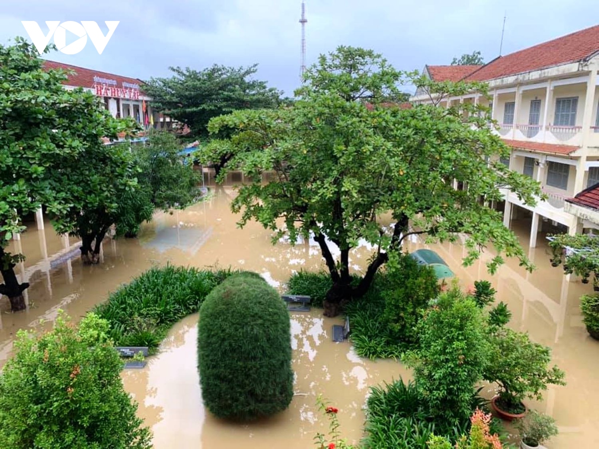 khanh hoa 5 nguoi chet va mat tich, hoc sinh nhieu noi nghi hoc hinh anh 3